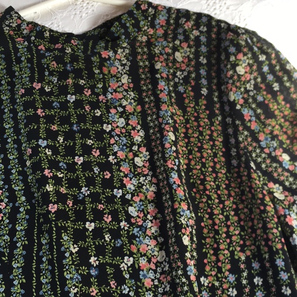 •Forever 21 Floral 3/4 Sleeve Dress• - Picture 5 of 7